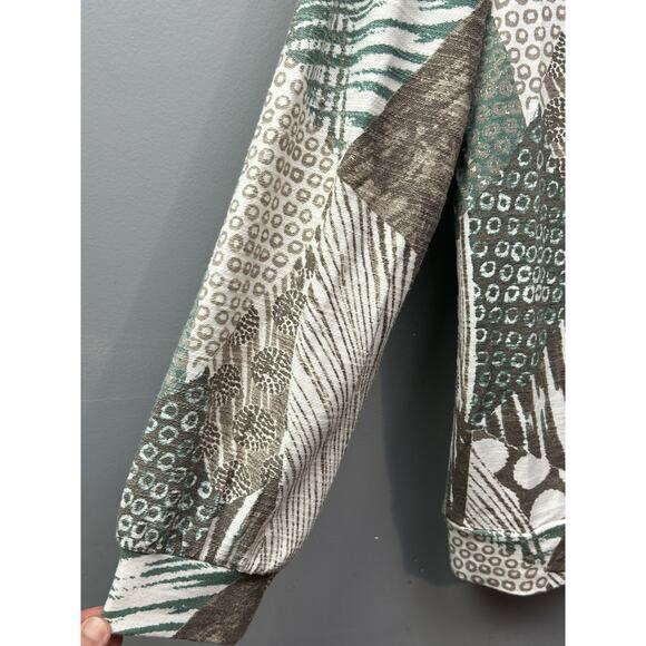 Chicos Pullover Womens Medium Abstract Print Lightweight Top Weekends Casual Shi - Picture 5 of 8